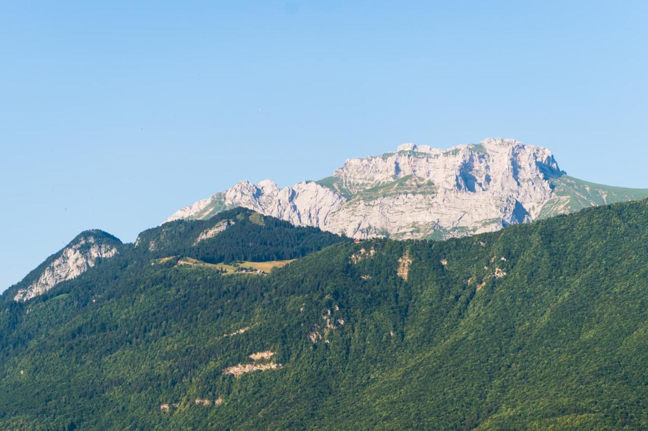 Gite De Pontgibaud Hotel Lathuile Buitenkant foto